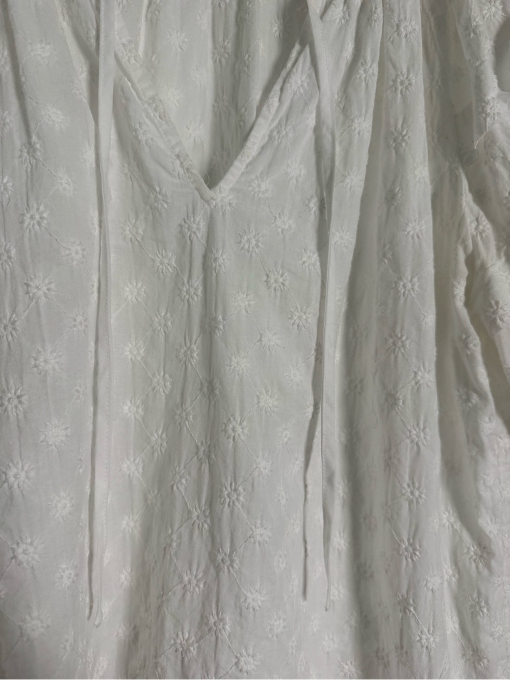Rails 100% Cotton Women’s White Eyelet Embroidered Top with Ruffle Sleeves - M - Picture 4 of 6